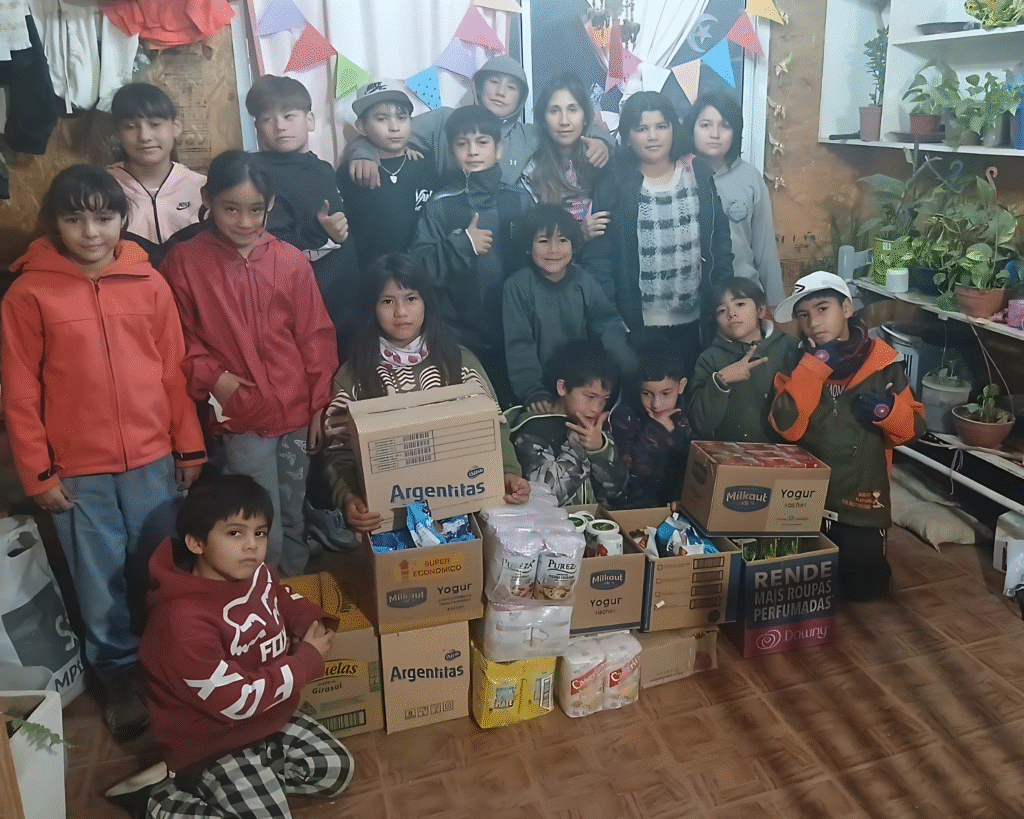 Niños del merendero "Rinconcito de Luz"